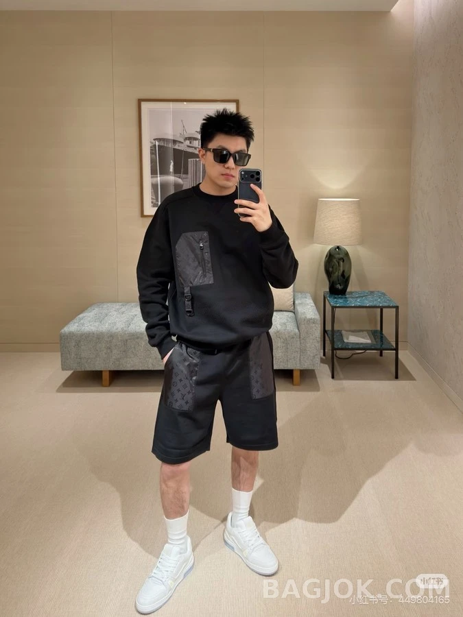 루이비통 루이비통 모노그램 포켓 맨투맨 상세 이미지