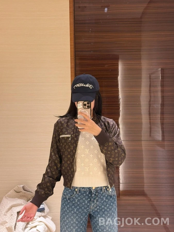 루이비통 루이비통 모노그램 플라워 리버서블 봄버 자켓 상세 이미지