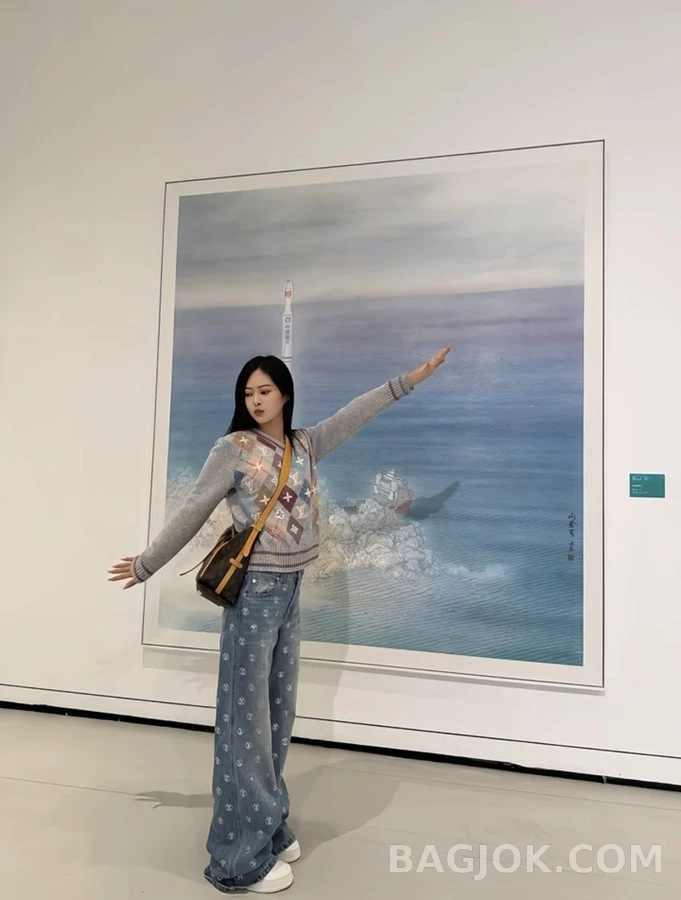루이비통 루이비통 모노그램 플라워 자수 와이드 데님 팬츠 상세 이미지
