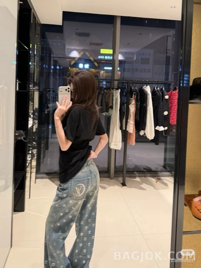 루이비통 루이비통 모노그램 플라워 자수 와이드 데님 팬츠 상세 이미지