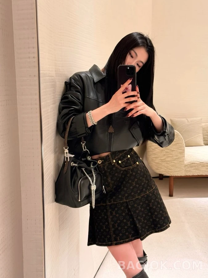 루이비통 루이비통 모노그램 플리츠 스커트 상세 이미지