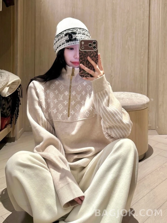 루이비통 루이비통 모노그램 하프 집업 니트 상세 이미지