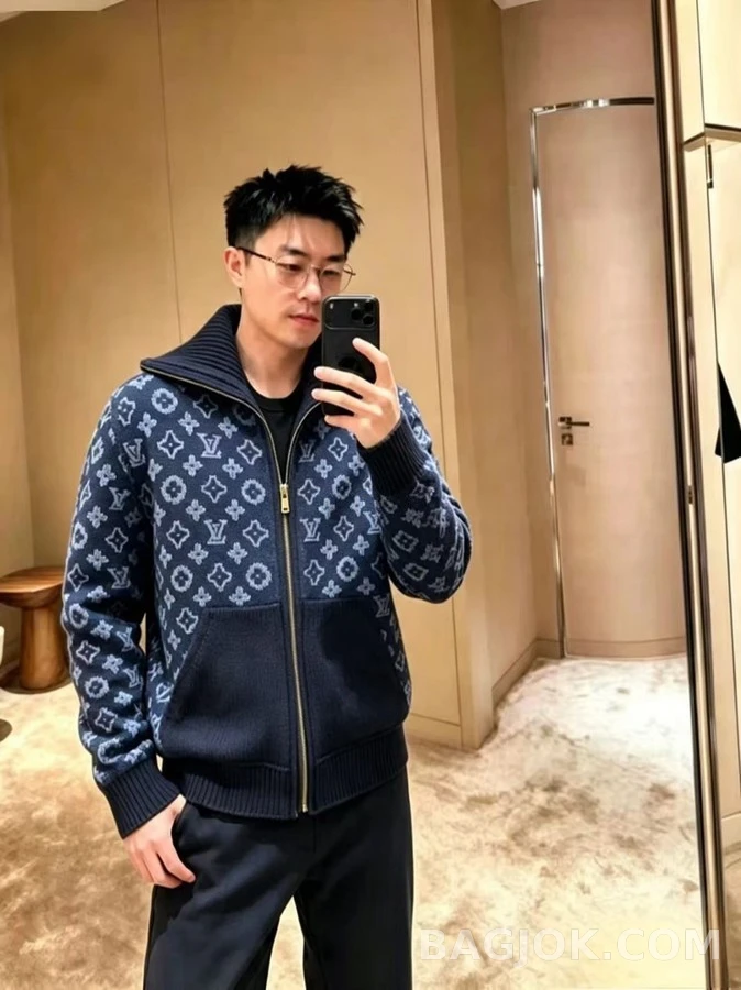 루이비통 루이비통 모노그램 하프넥 니트 집업 상세 이미지