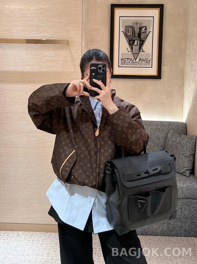 루이비통 루이비통 모노그램 후드 방풍 자켓 상세 이미지