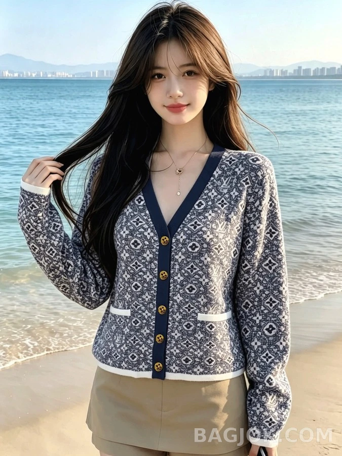 루이비통 루이비통 모노그램 V넥 니트 가디건 상세 이미지
