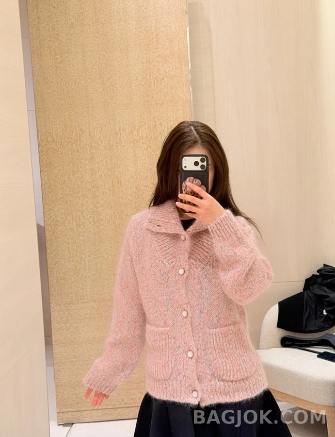 루이비통 루이비통 모헤어 레터링 패치 진주 버튼 자켓 상세 이미지