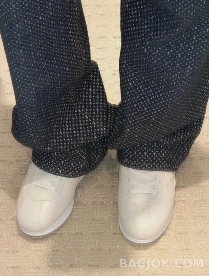 루이비통 루이비통 반사 나노그램 와이드 데님 팬츠 상세 이미지