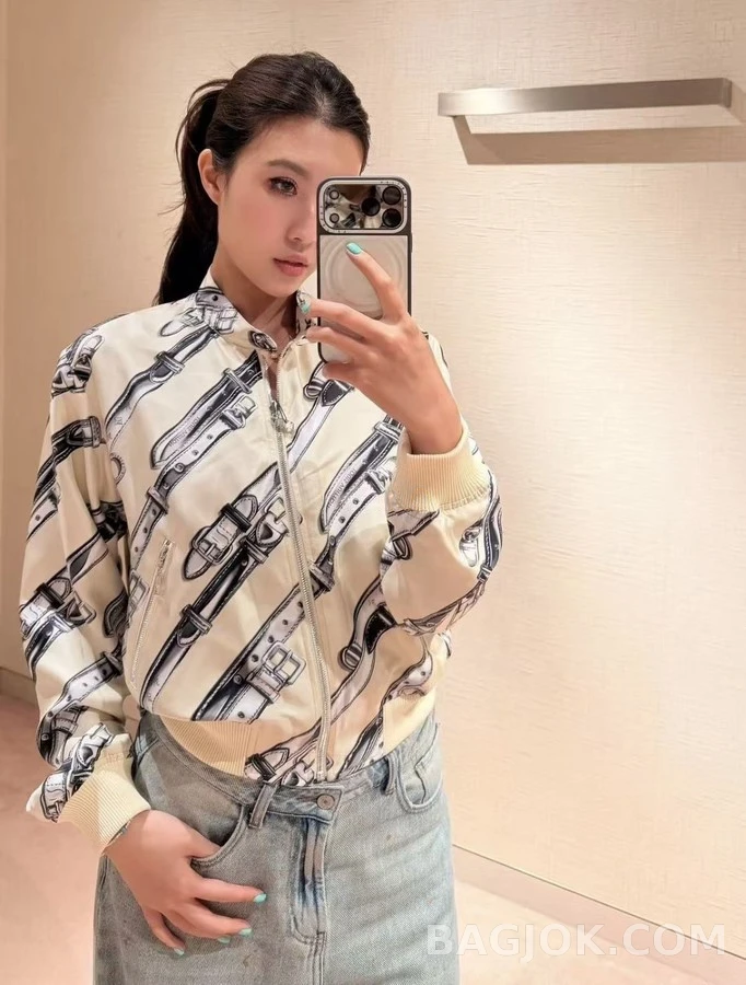 루이비통 루이비통 벨트 패턴 리버시블 봄버 자켓 상세 이미지