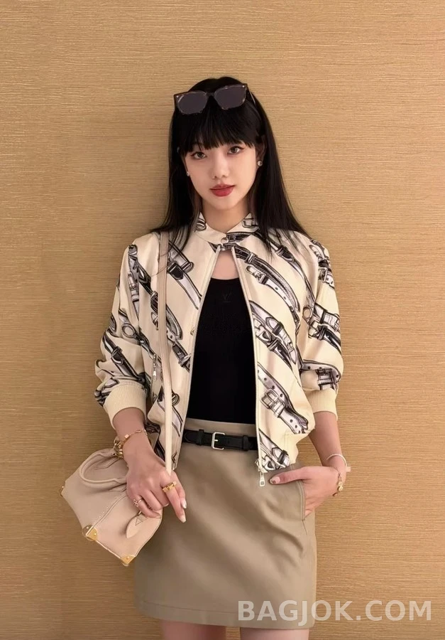 루이비통 루이비통 벨트 패턴 리버시블 봄버 자켓 상세 이미지