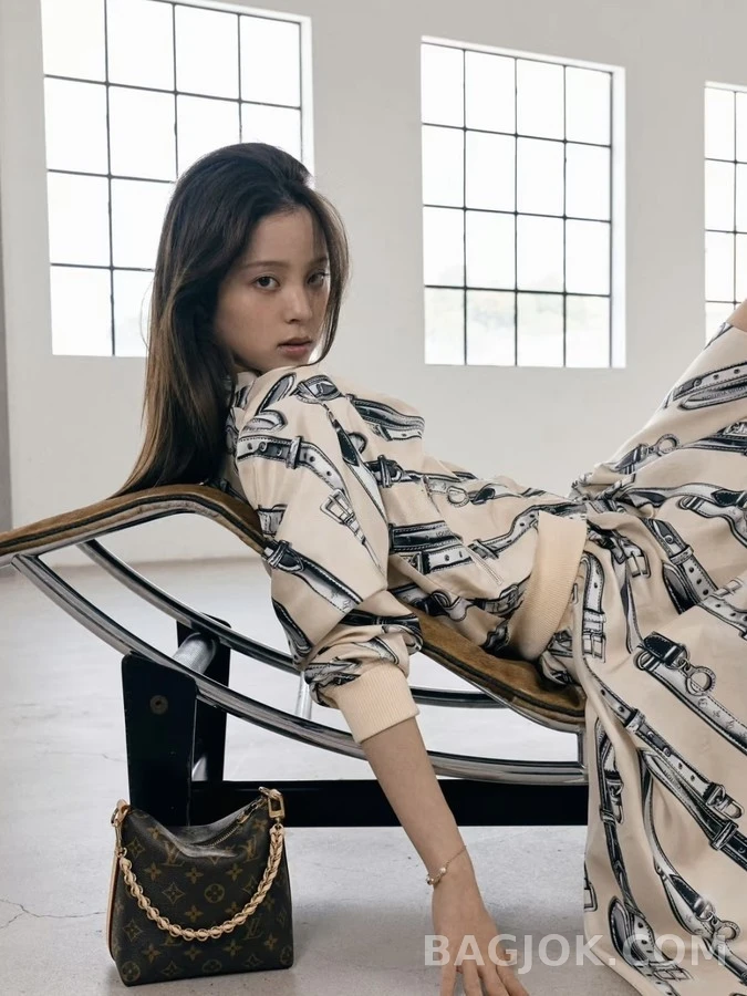 루이비통 루이비통 벨트 프린트 스탠드 칼라 양면 자켓 상세 이미지
