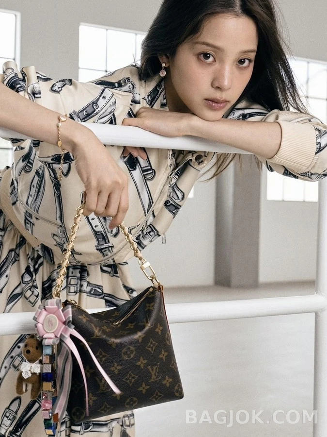 루이비통 루이비통 벨트 프린트 스탠드 칼라 양면 자켓 상세 이미지