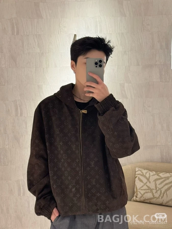 루이비통 루이비통 브라운 모노그램 풀 로고 후드 자켓 상세 이미지