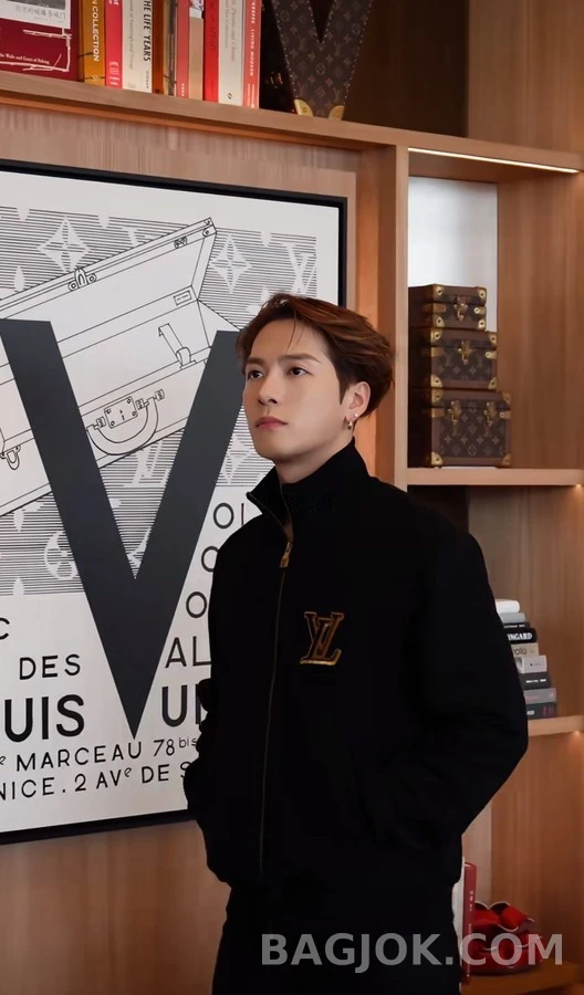 루이비통 루이비통 비즈 로고 집업 자켓 상세 이미지