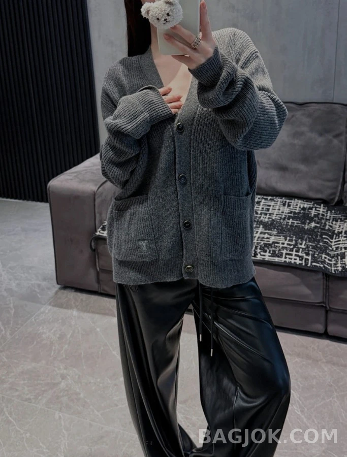 루이비통 루이비통 산양털 혼방 가디건 상세 이미지