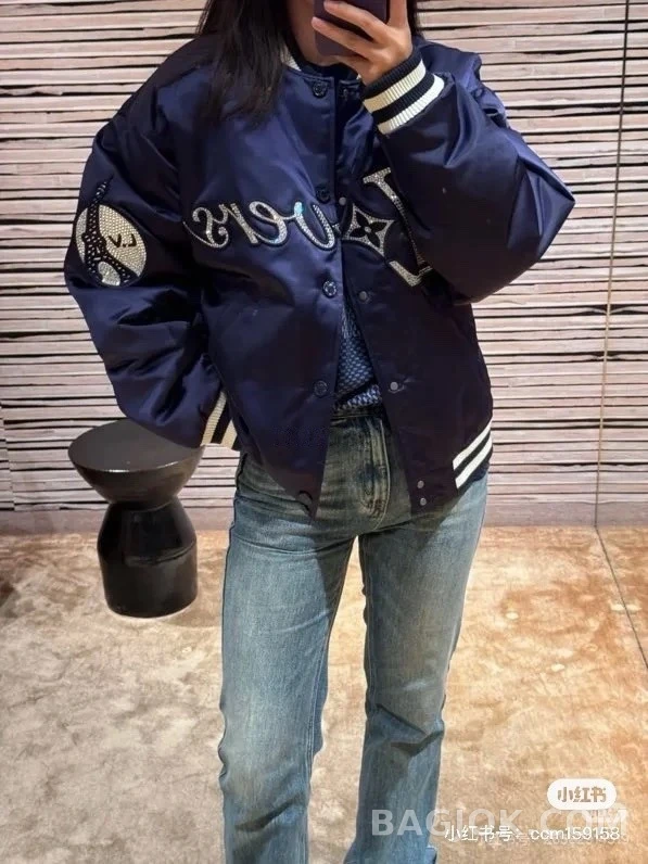 루이비통 루이비통 수정 자수 패딩 점퍼 상세 이미지