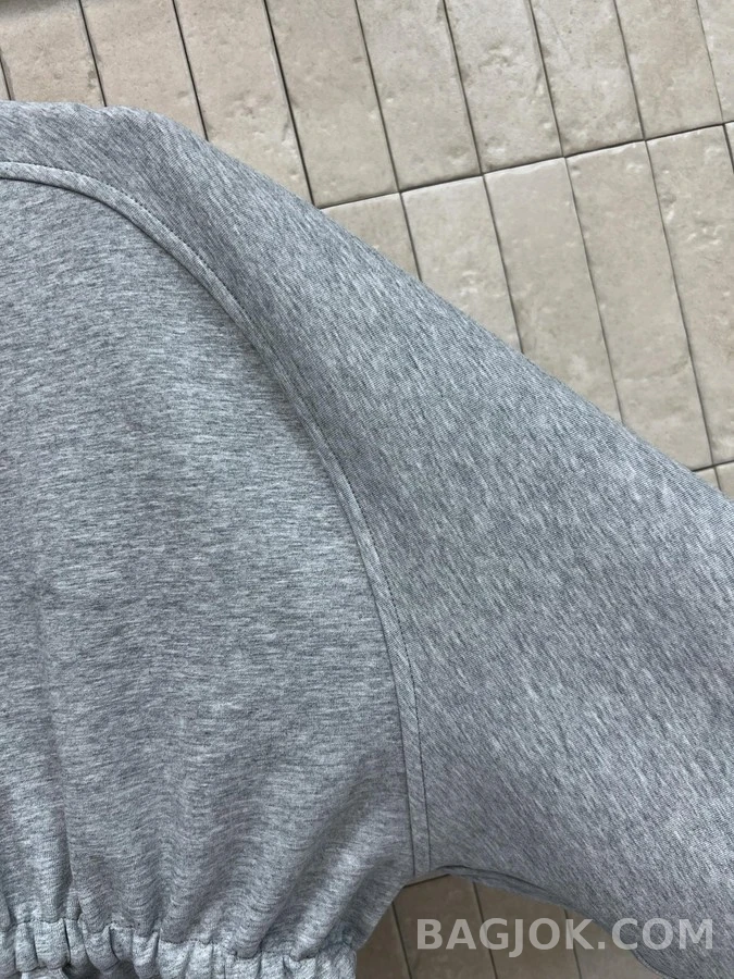 루이비통 루이비통 수축 허리 페플럼 맨투맨 상세 이미지