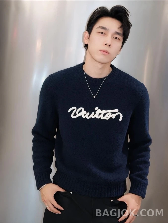 루이비통 루이비통 스크립트 로고 니트 긴팔 티셔츠 상세 이미지