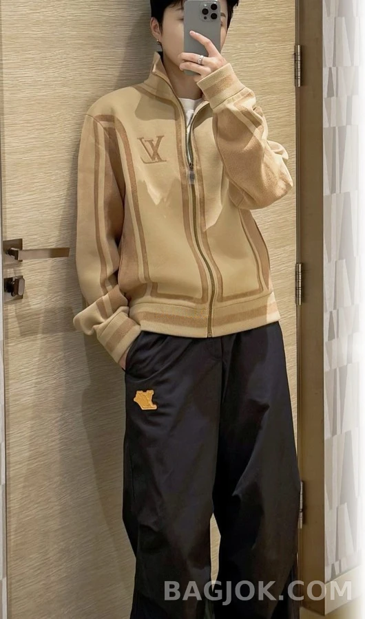 루이비통 루이비통 엠보싱 로고 팬츠 상세 이미지