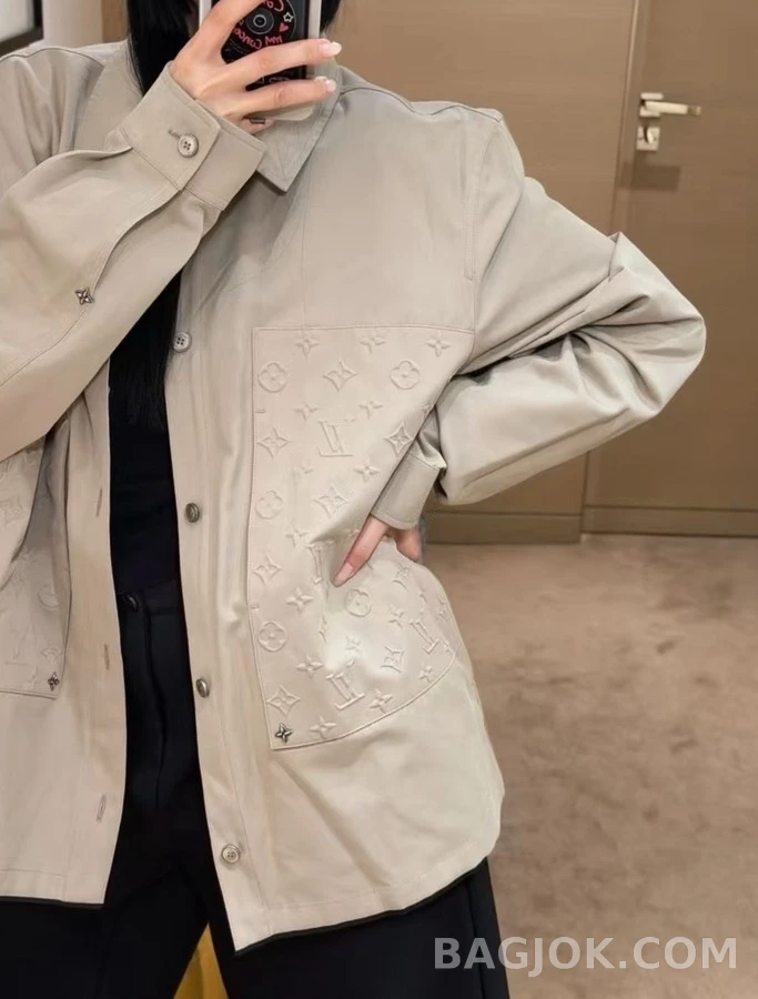 루이비통 루이비통 엠보싱 모노그램 자켓 상세 이미지