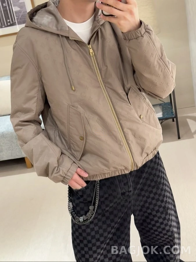 루이비통 루이비통 연결 패턴 후드 패딩 상세 이미지