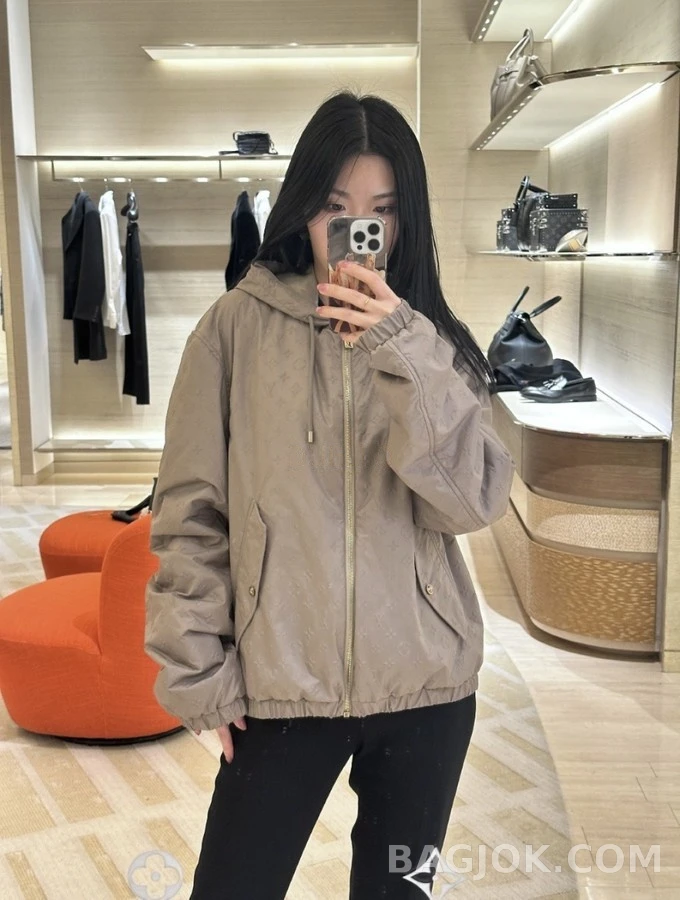 루이비통 루이비통 연결 패턴 후드 패딩 상세 이미지