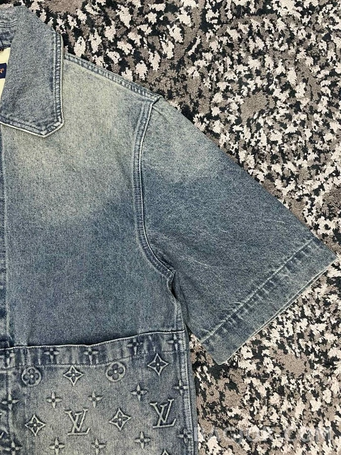 루이비통 루이비통 워싱 데님 모노그램 반팔 티셔츠 상세 이미지
