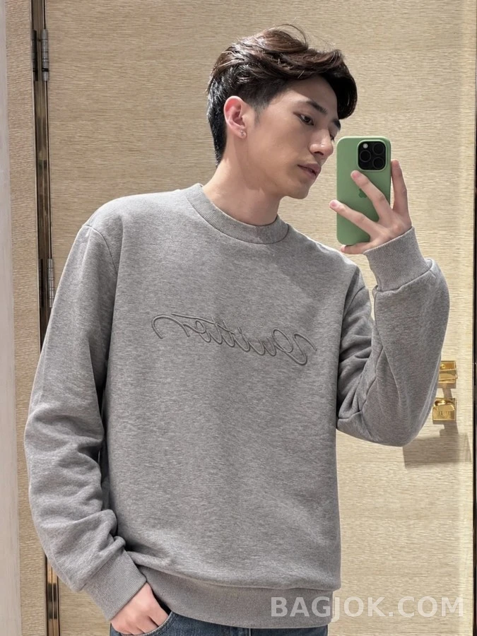 루이비통 루이비통 자수 로고 긴팔 티셔츠 상세 이미지