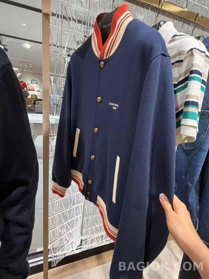 루이비통 루이비통 자수 로고 야구 자켓 상세 이미지