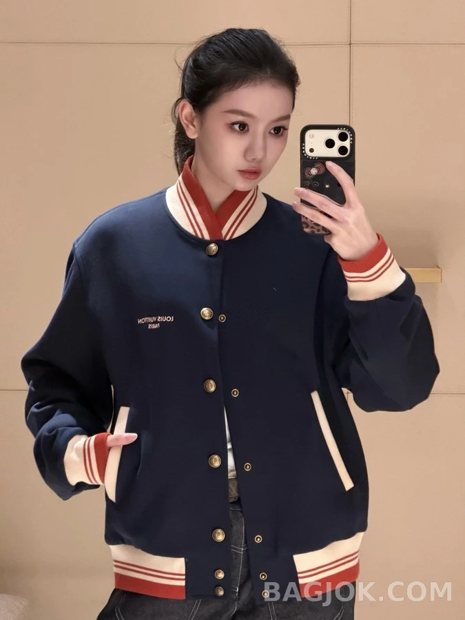 루이비통 루이비통 자수 로고 야구 자켓 상세 이미지