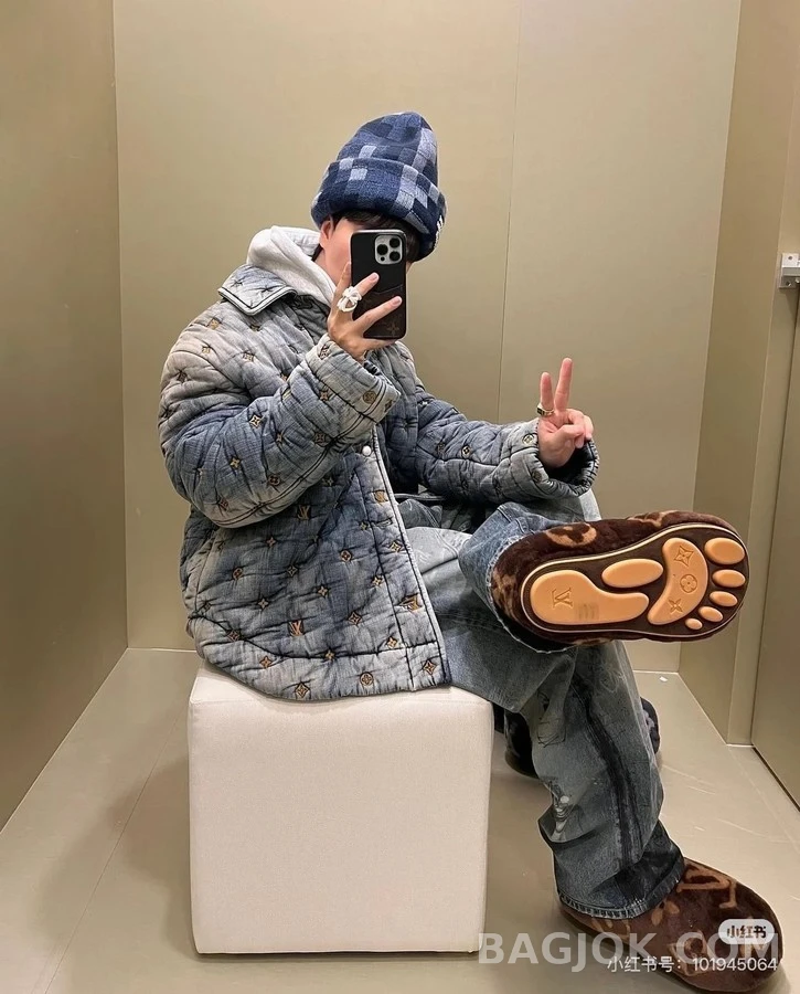 루이비통 루이비통 자수 워싱 데님 패딩 상세 이미지