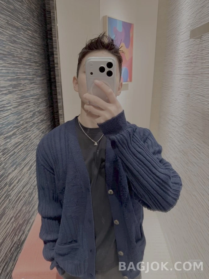 루이비통 루이비통 자카드 브이넥 가디건 상세 이미지
