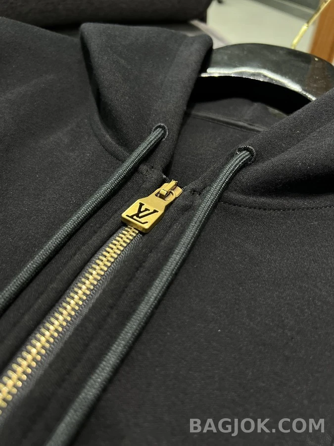 루이비통 루이비통 진주 드로스트링 로고 자수 후드 가디건 상세 이미지