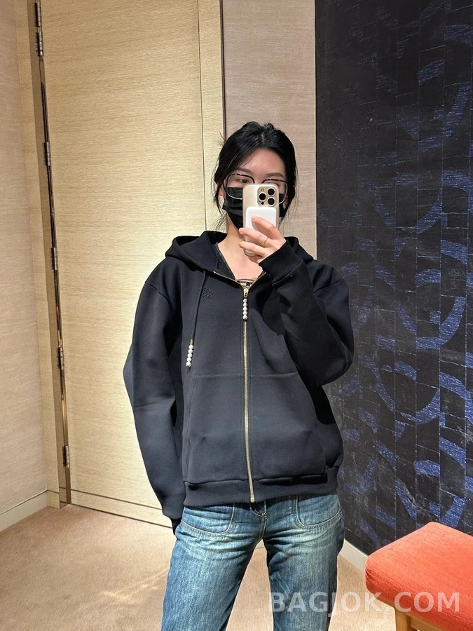 루이비통 루이비통 진주 펜던트 후드 집업 상세 이미지