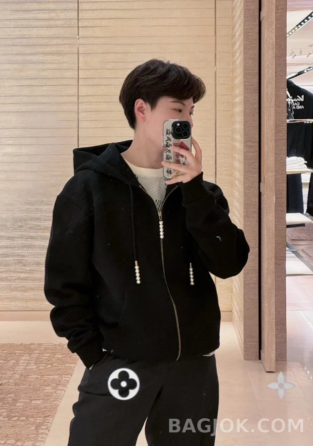 루이비통 루이비통 진주 펜던트 후드 집업 상세 이미지