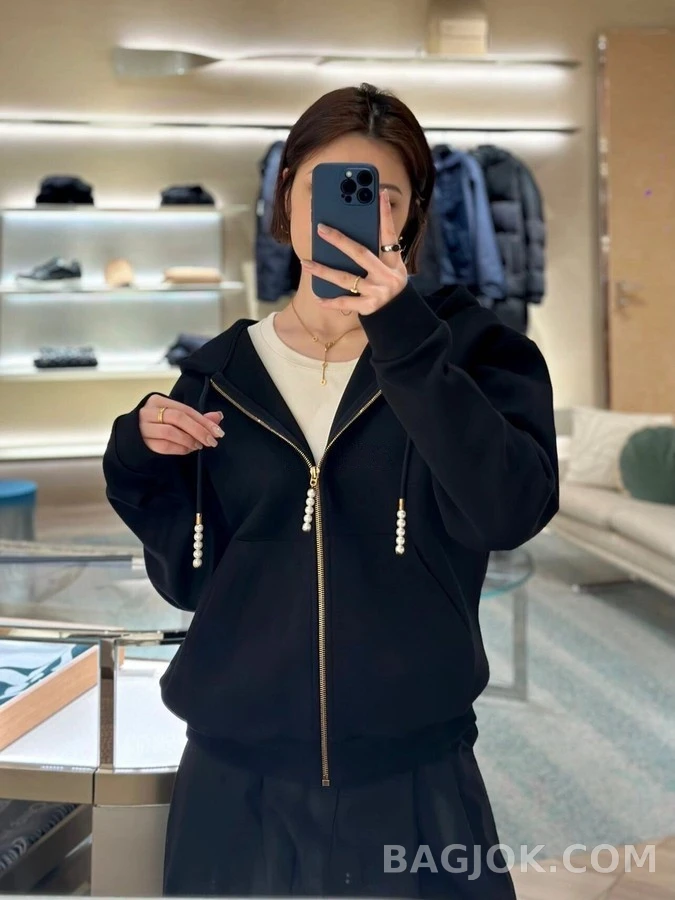 루이비통 루이비통 진주 펜던트 후드 집업 상세 이미지