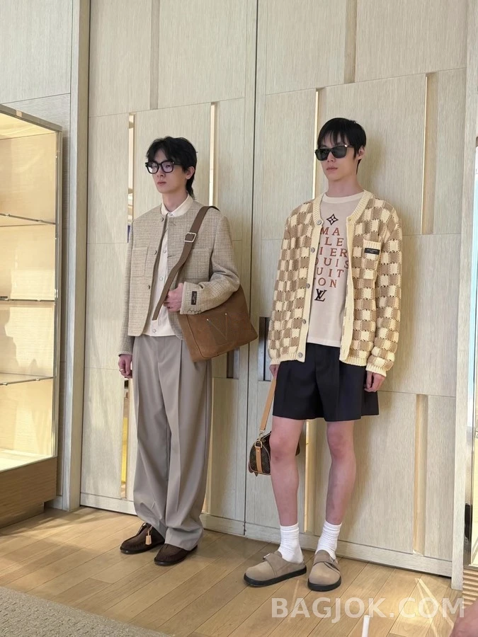 루이비통 루이비통 체커보드 오픈워크 가디건 상세 이미지