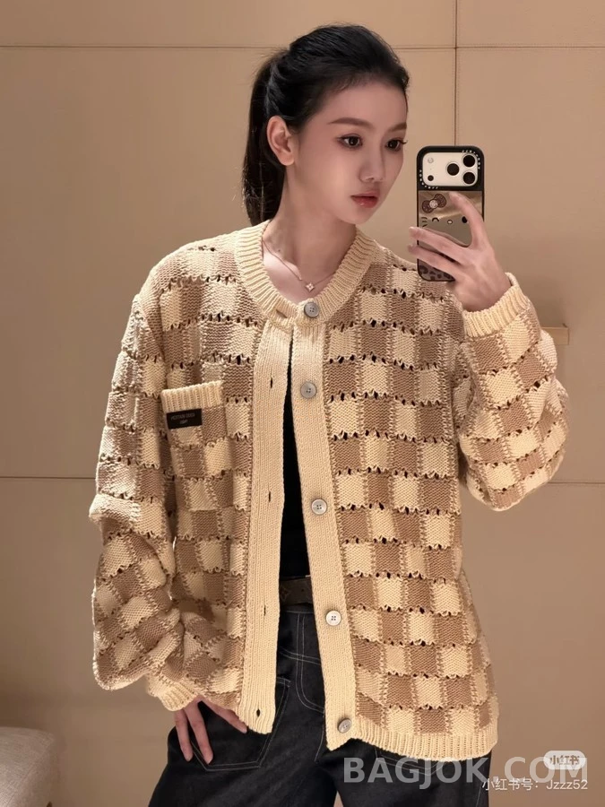 루이비통 루이비통 체커보드 오픈워크 가디건 상세 이미지
