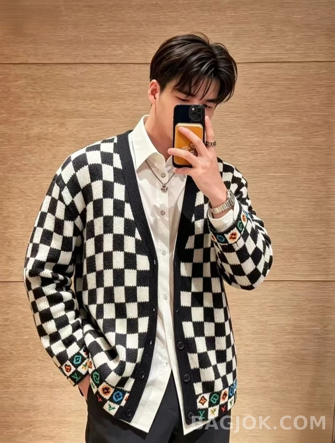 루이비통 루이비통 체커보드 자수 가디건 상세 이미지