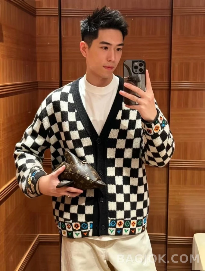 루이비통 루이비통 체커보드 자수 가디건 상세 이미지