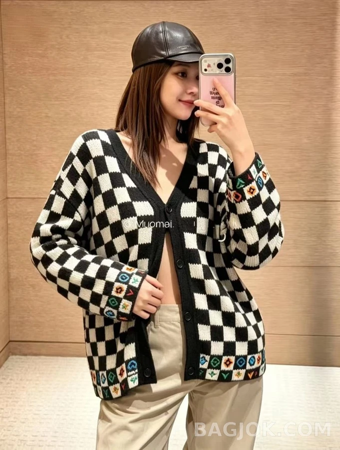루이비통 루이비통 체커보드 자수 가디건 상세 이미지