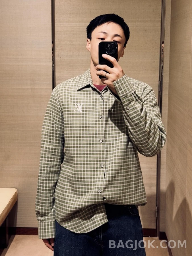 루이비통 루이비통 체크 로고 긴팔 셔츠 상세 이미지