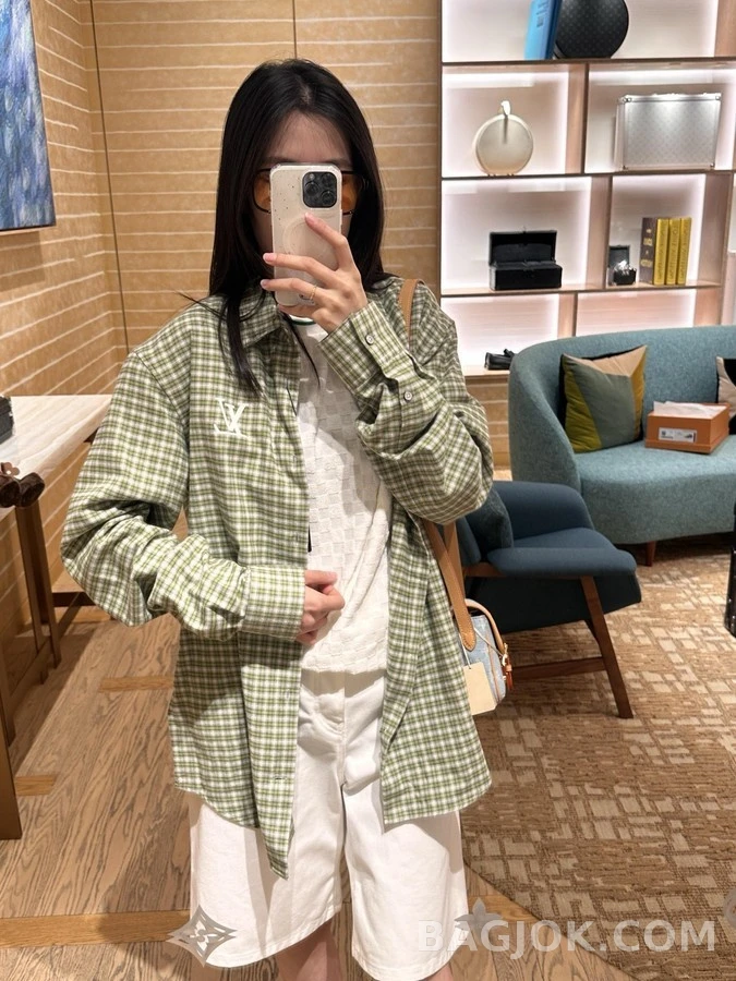 루이비통 루이비통 체크 로고 긴팔 셔츠 상세 이미지