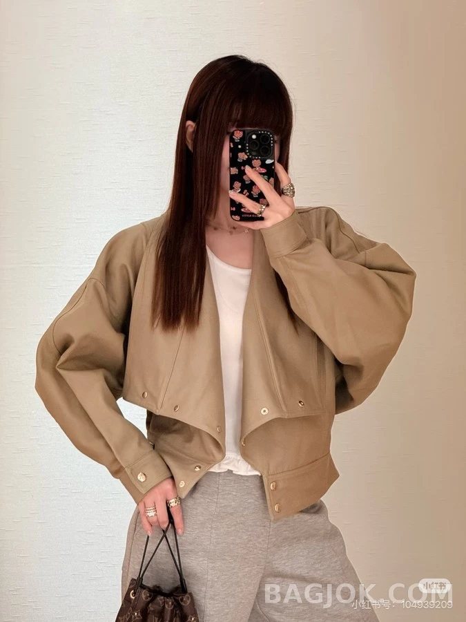 루이비통 루이비통 카키색 오버핏 자켓 상세 이미지