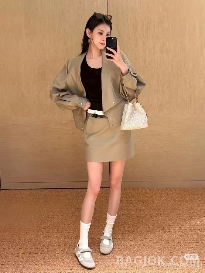 루이비통 루이비통 카키색 오버핏 자켓 상세 이미지