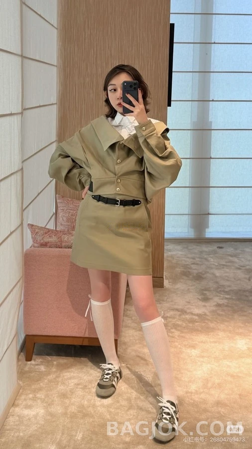루이비통 루이비통 카키색 오버핏 자켓 상세 이미지