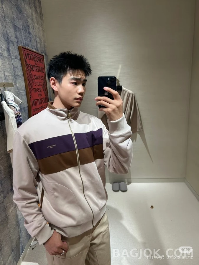 루이비통 루이비통 컬러블록 레터링 트랙 자켓 상세 이미지