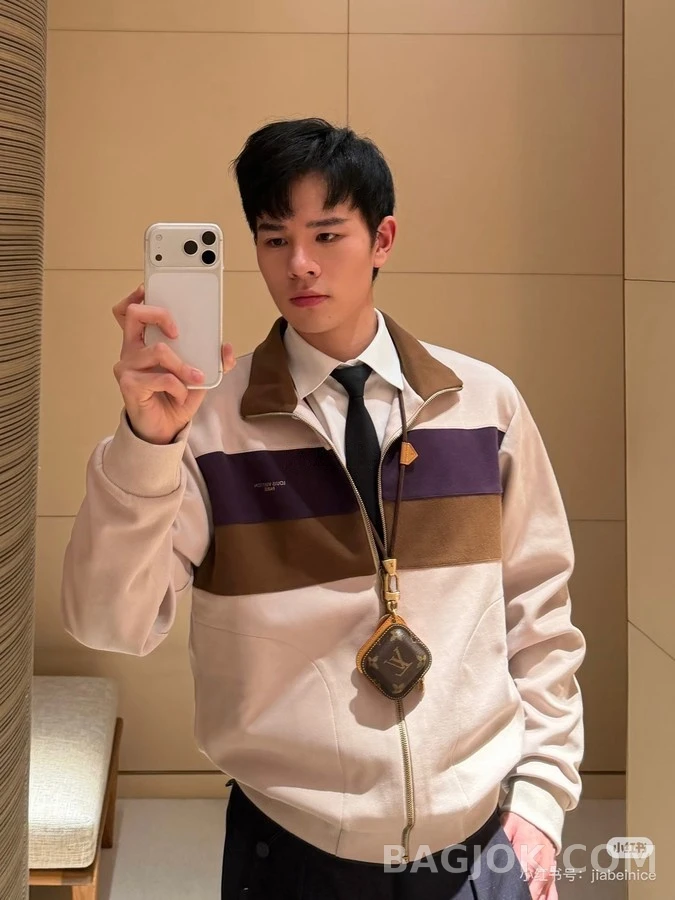 루이비통 루이비통 컬러블록 레터링 트랙 자켓 상세 이미지