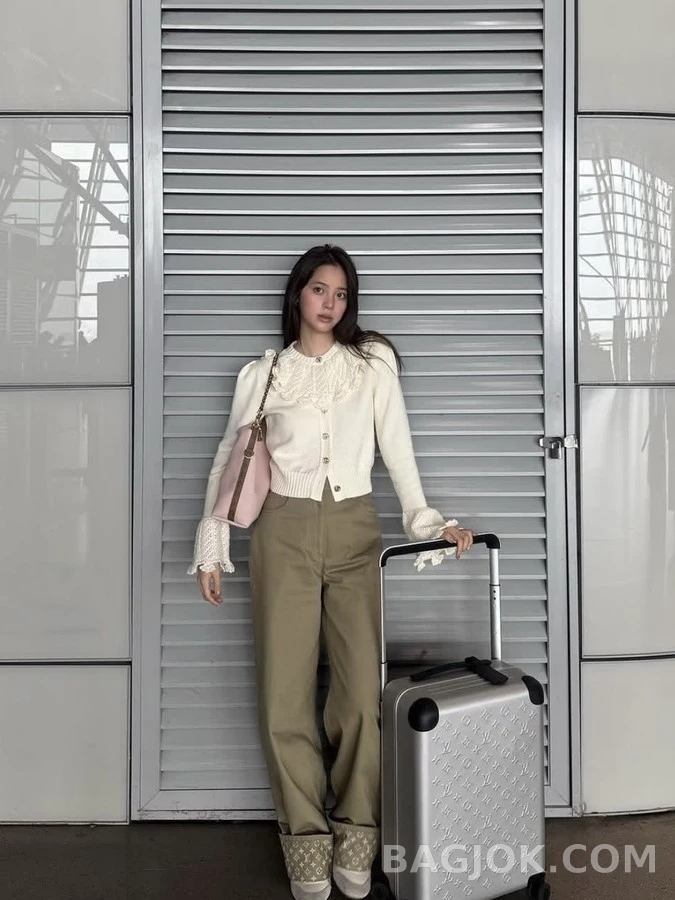 루이비통 루이비통 크로셰 러플 칼라 가디건 상세 이미지