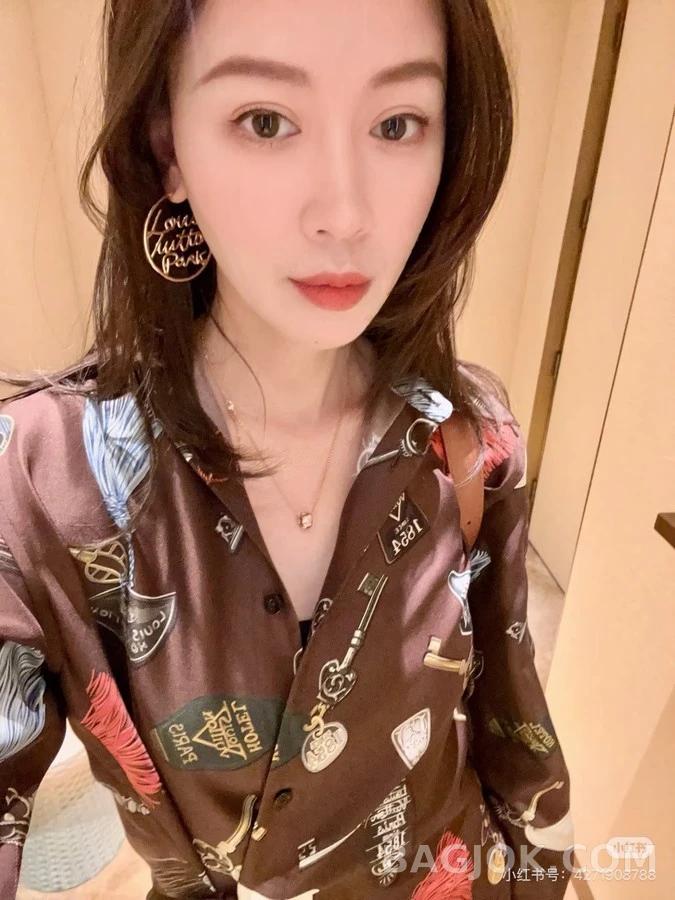 루이비통 루이비통 키 태슬 프린트 타이 셔츠 상세 이미지