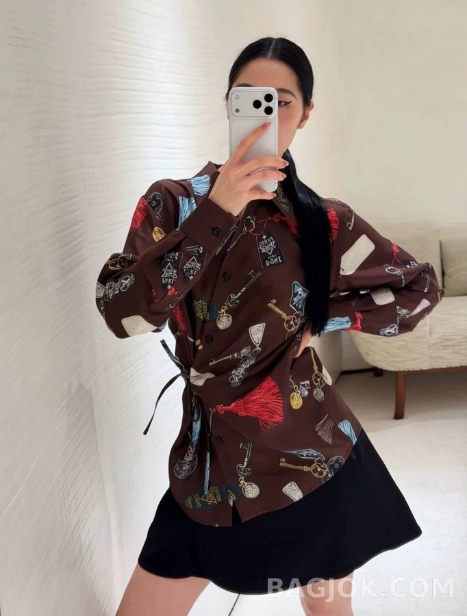루이비통 루이비통 키 태슬 프린트 타이 셔츠 상세 이미지